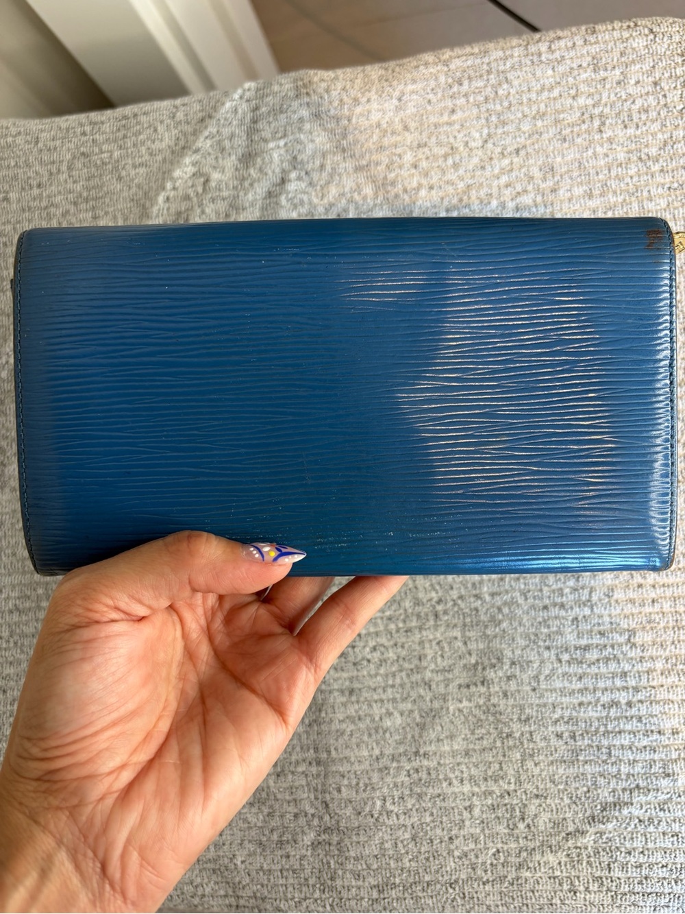 Louis Vuitton Toledo Blue Epi Leather Sarah Wallet - Picture 5 of 15